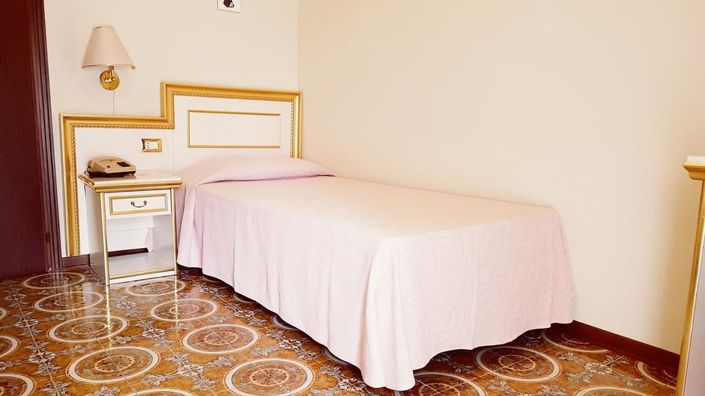 Hotel Terme Villa Piave อาบาโนแตร์เม ภายนอก รูปภาพ