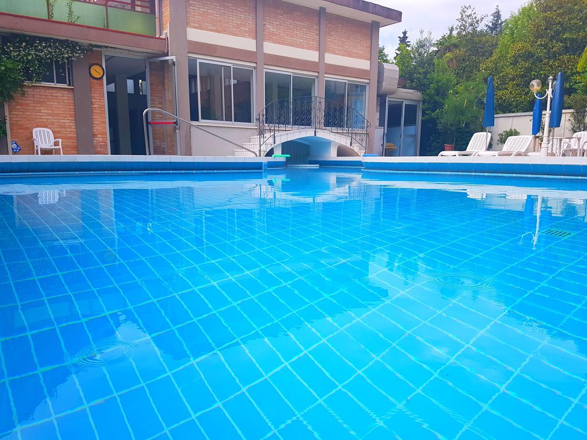 Hotel Terme Villa Piave อาบาโนแตร์เม ภายนอก รูปภาพ
